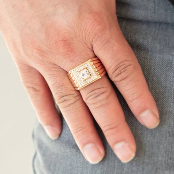 Paparazzi Jewelry Accessories - Plunder - Men's Gold Ring - Vintage - Picture 3 of 4